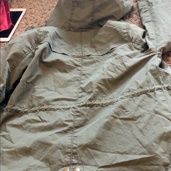 green jacket - Picture 2 of 2